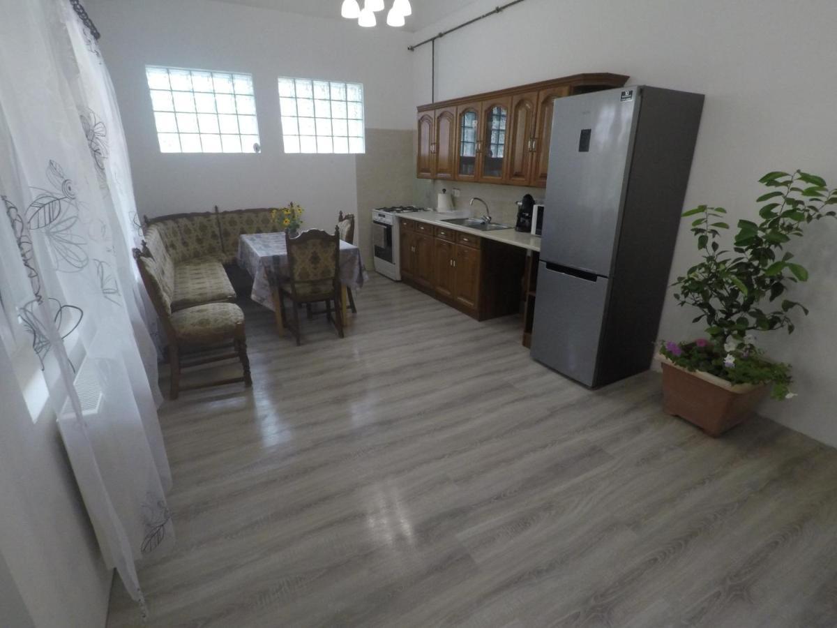 Balcsi1 Apartment Balatonfuzfo Ngoại thất bức ảnh