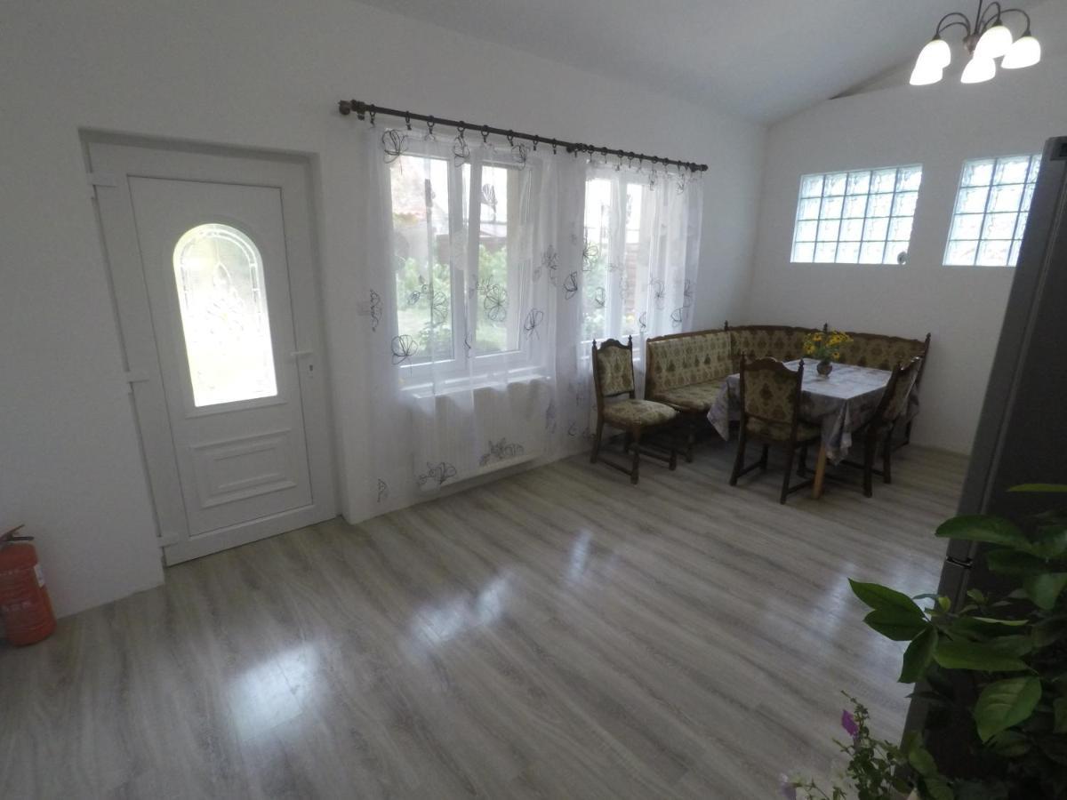 Balcsi1 Apartment Balatonfuzfo Ngoại thất bức ảnh