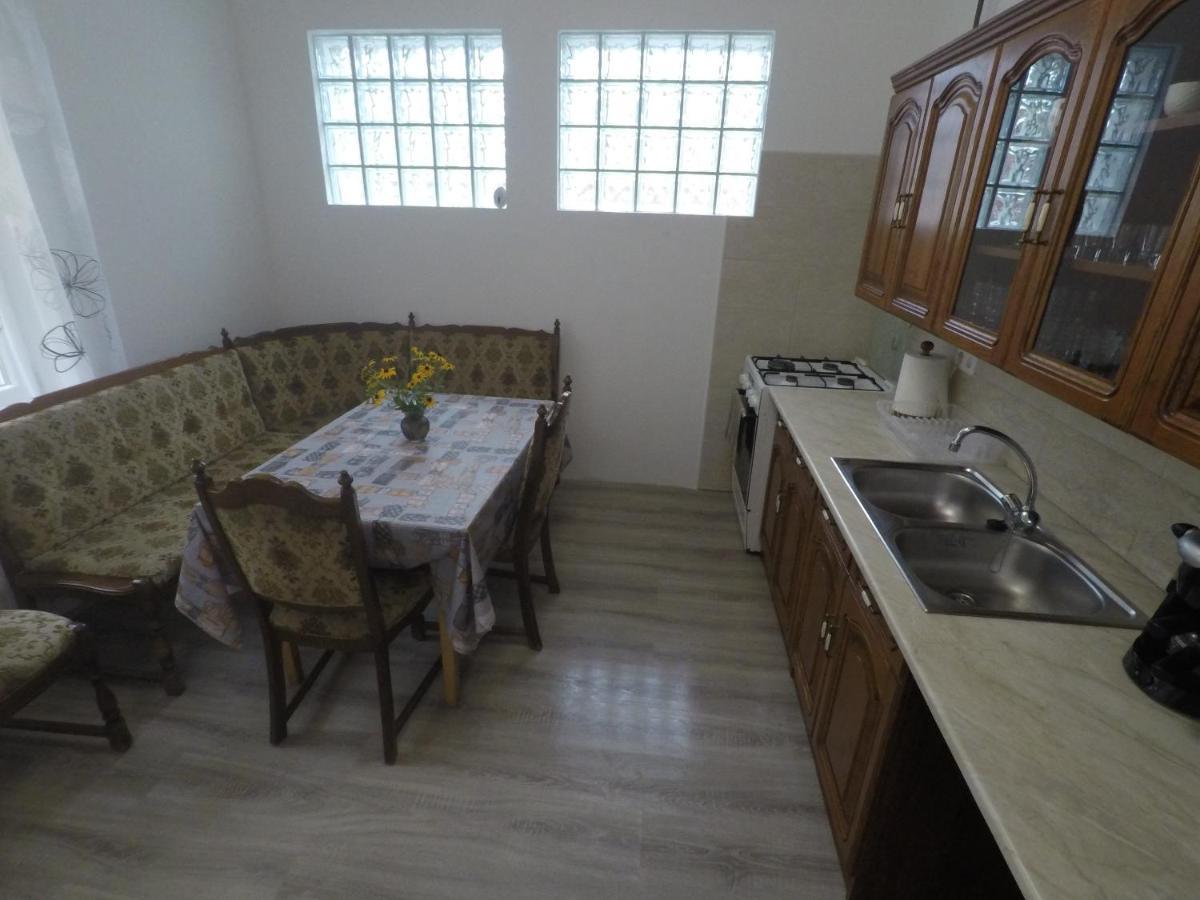 Balcsi1 Apartment Balatonfuzfo Ngoại thất bức ảnh
